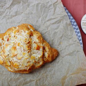 Круассан миндальный