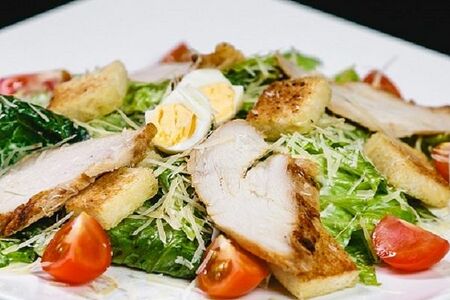 Цезарь с курицей