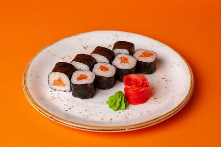 Маки Лосось