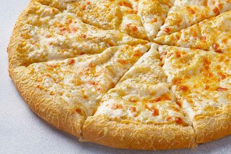 Пицца 4 сыра на толстом с сыром