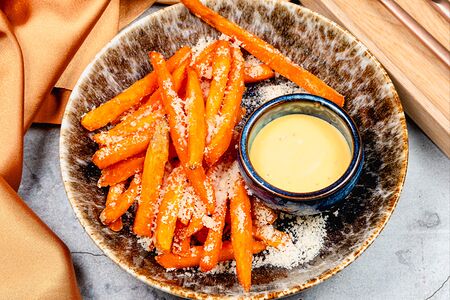 Батат фри с пармезаном