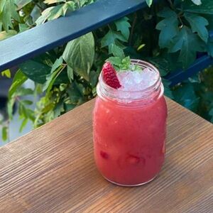 Домашний лимонад фейхоа-клубника-лайм