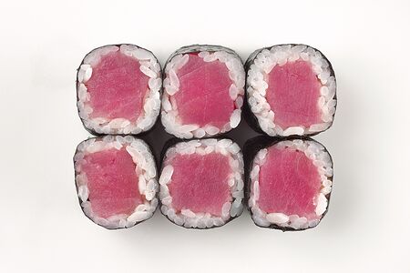 Хосомаки тунец