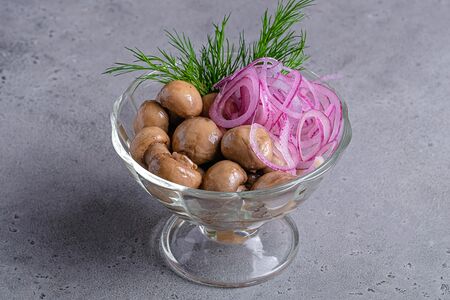 Грибочки маринованные