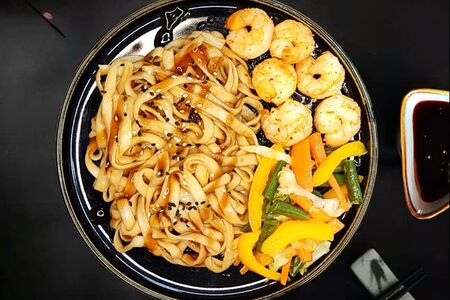 Wok с креветками