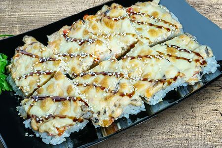 Суши-пицца с курой и грибами