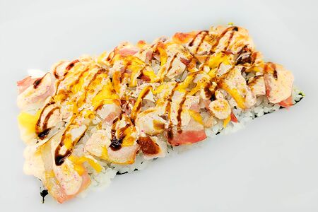 Суши-пицца с курицей и беконом