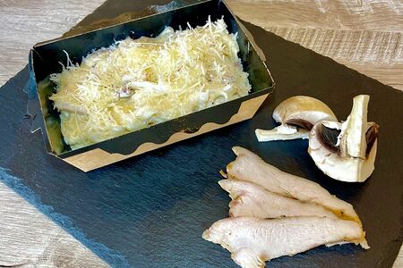 Паста с курой и грибами