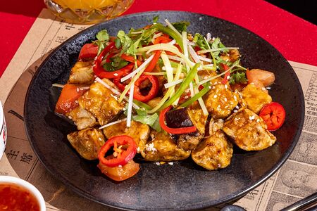 Хрустящие баклажаны с томатами