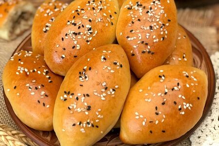 Пирожок ветчина с сыром