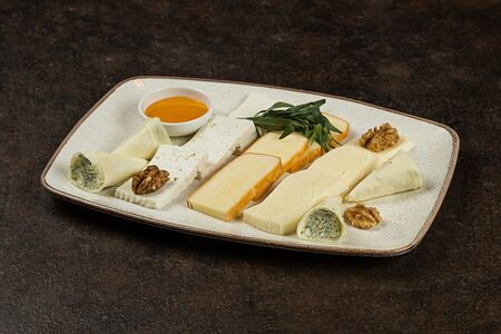 Ассорти грузинских сыров