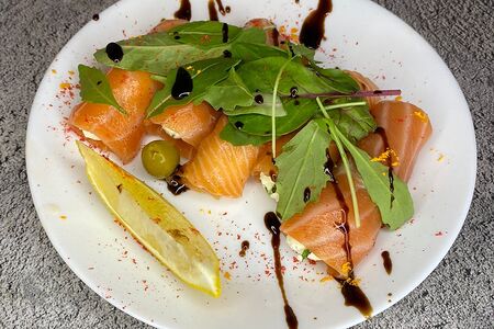 Рулеты с семгой