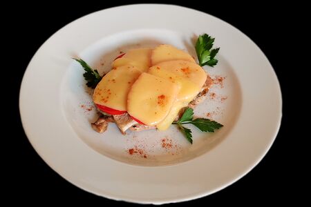 Мясо по-французски