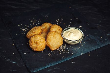 Куриные наггетсы