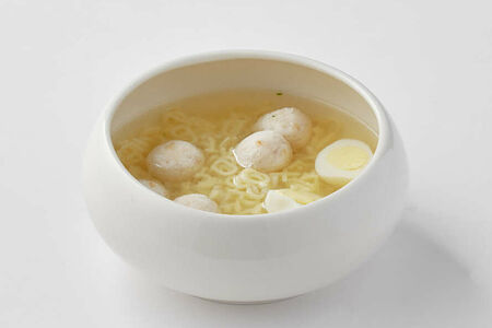 Куриный бульон с куриными фрикадельками