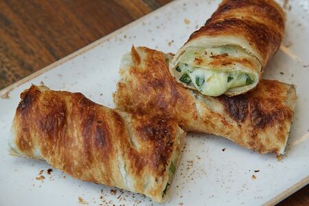 Хачапури на вертеле со шпинатом 