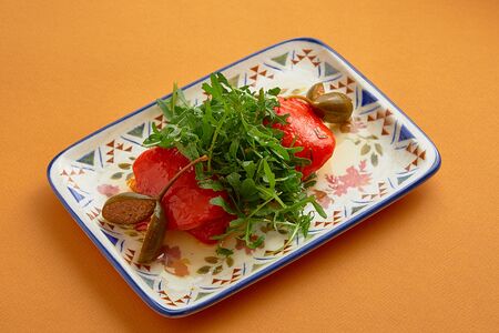 Печеные перцы с пате из тунца 