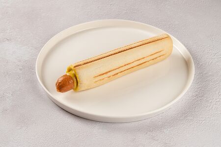 Французский хот-дог с марсельской колбаской