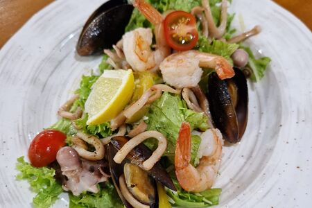 Салат с Морепродуктами