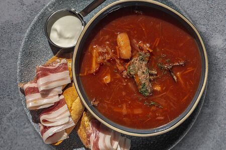 Борщ с копченой сметаной 