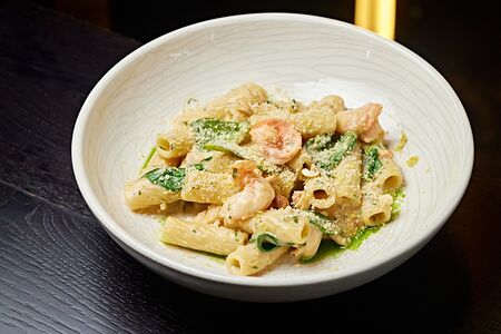 Паста с креветками и лимонным соусом