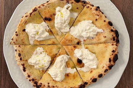 Фокачча со страчателлой 