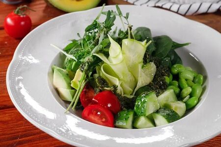 Зеленый салат