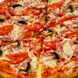 Пицца Карбонара из дровяной печи