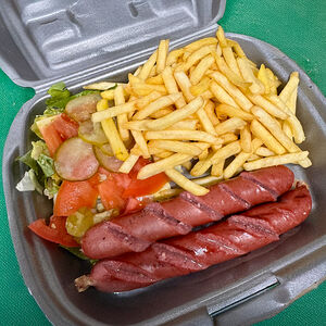 Ланч-бокс Колбаски на гриле с картофелем фри