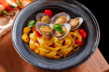 Паста с вонголе и белым вином