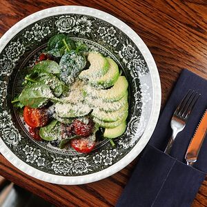 Авокадо & Вяленые томаты