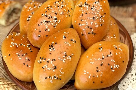 Пирожок Лук-яйцо