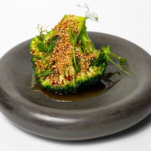 Брокколи с соусом Токио