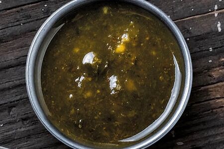 Зеленый фирменный соус ткемали