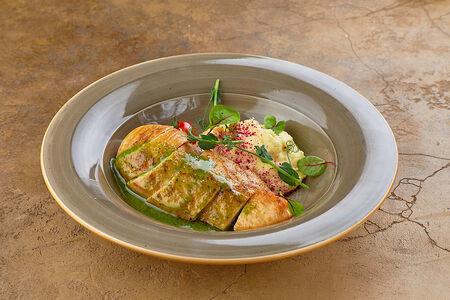 Куриная грудка гриль с соусом песто