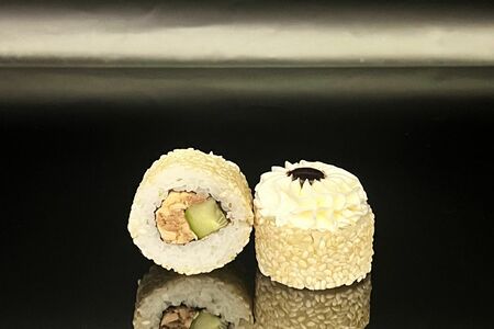 Лосось терияки маки