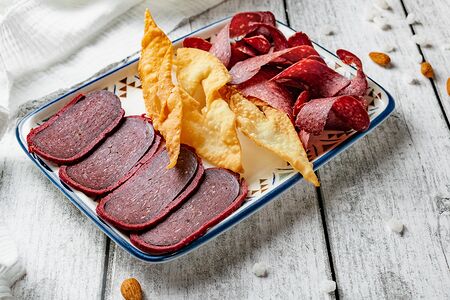 Ассорти из бастурмы, суджука и хвороста