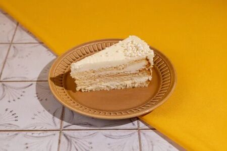 Пирожное Молочная девочка