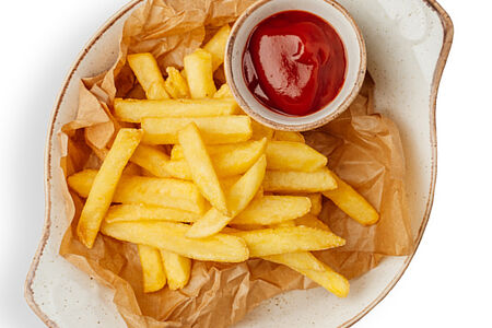 Картофель фри с кетчупом