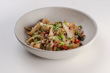 Лапша с дарами моря в сливочном терияки-соусе