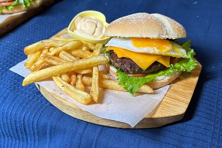 Бургер Болтай