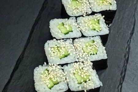 Ролл с огурцом