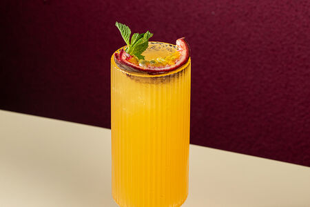 Лимонад манго-маракуйя