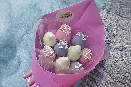 Букет с клубникой в шоколаде Лилу