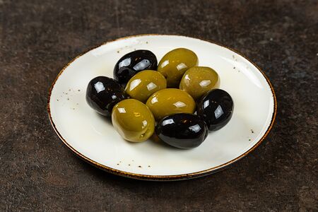 Маслины, оливки