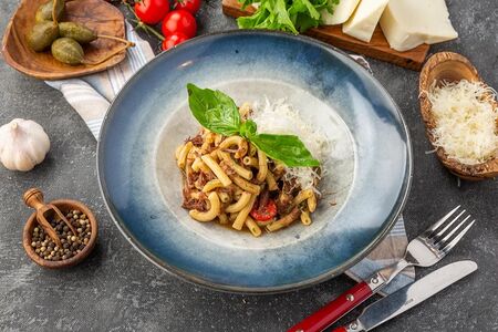 Пенне с говяжьими щечками