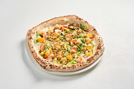 Тигровые креветки, манго и авокадо