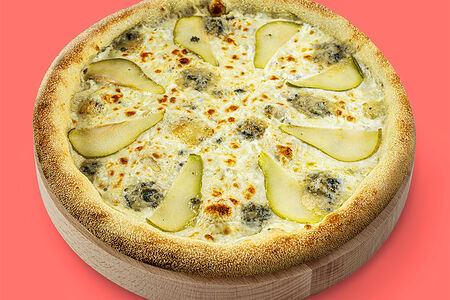 Пицца с грушей и голубым сыром