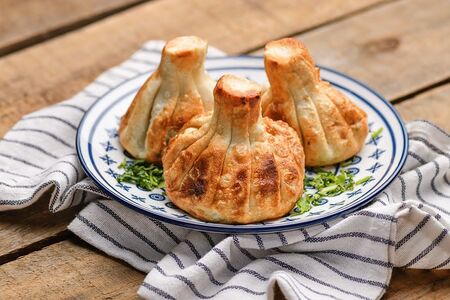 Жареные хинкали говядина с зеленью 