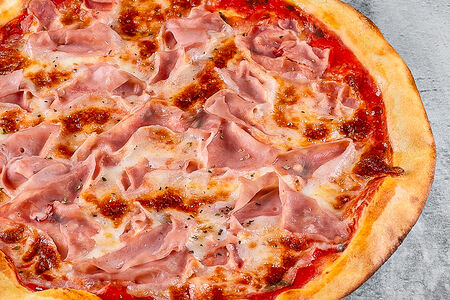 Пицца с ветчиной